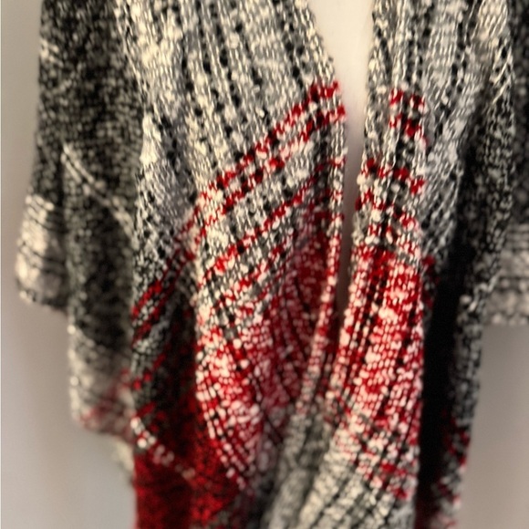 Saks Fifth Avenue Fringe Poncho Wrap Sweater RED/BLACK/GRAY PLAID - Picture 3 of 8
